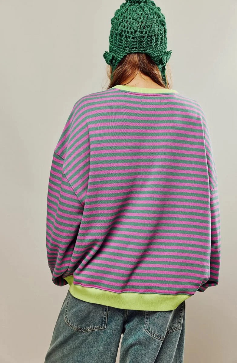 Women's Oversized Striped Long-Sleeve Sweater with Contrast Trim and Crew Neck