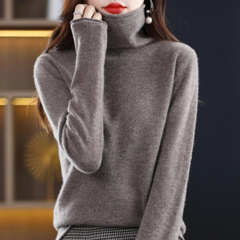 Women's Turtleneck Wool Knitted Sweater with Ribbed Cuffs