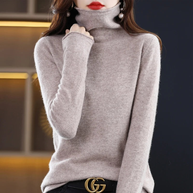 Women's Turtleneck Wool Knitted Sweater with Ribbed Cuffs