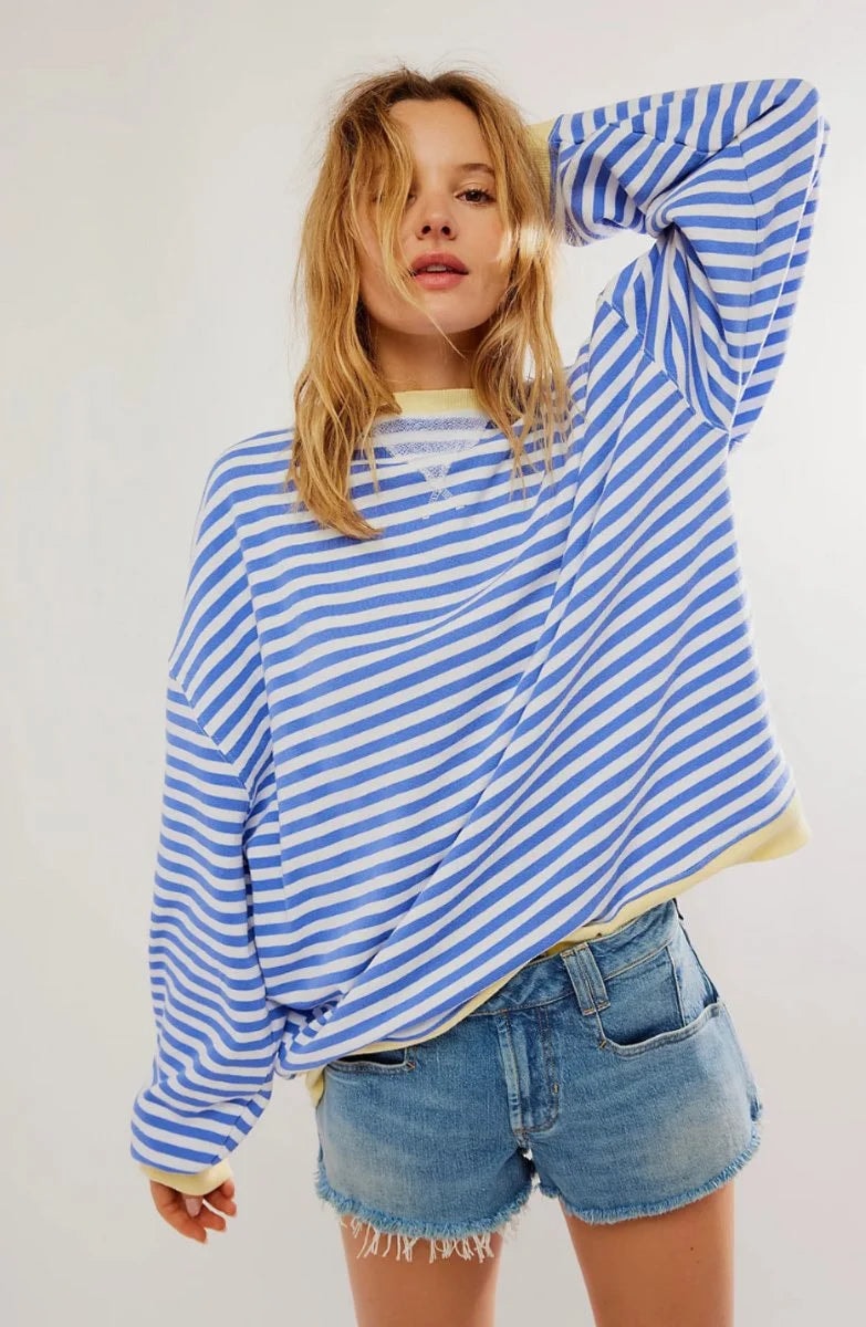 Women's Oversized Striped Long-Sleeve Sweater with Contrast Trim and Crew Neck