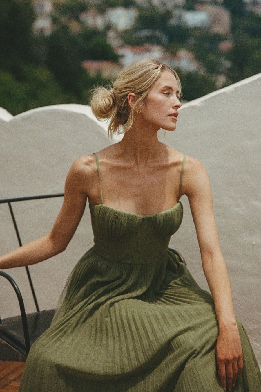 Women's Sleeveless Pleated Tulle Maxi Dress in Green with Sweetheart Bodice