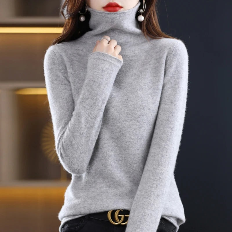 Women's Turtleneck Wool Knitted Sweater with Ribbed Cuffs